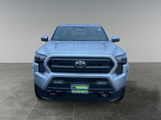 2026 Toyota Tacoma SR5 Image 2 of 32