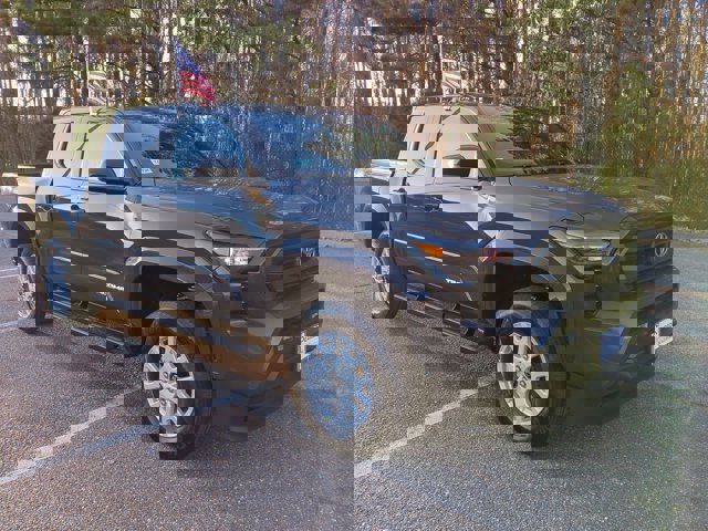 2026 Toyota Tacoma SR5 Image 4 of 27