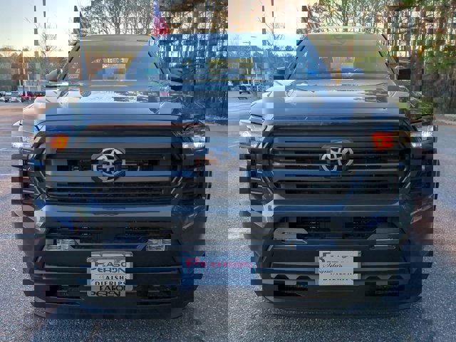 2026 Toyota Tacoma SR5 Image 3 of 27