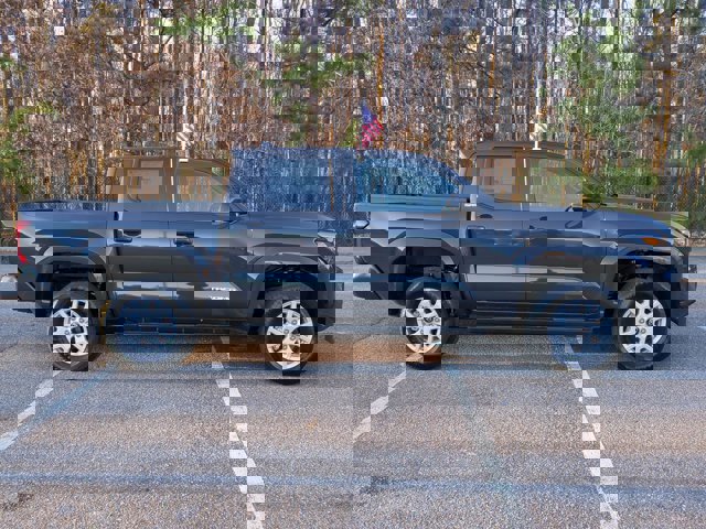 2026 Toyota Tacoma SR5 Image 5 of 27