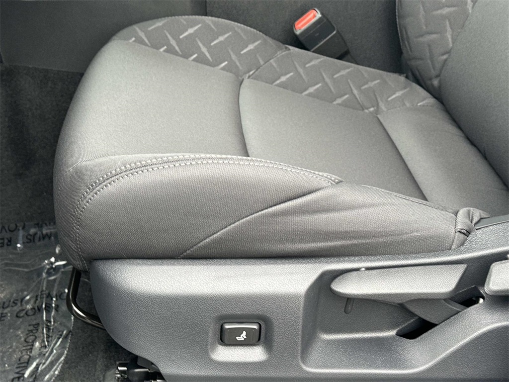 2026 Toyota Tacoma SR5 Image 21 of 31