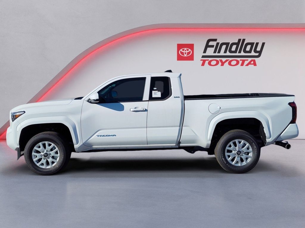 2026 Toyota Tacoma SR5 Image 3 of 10