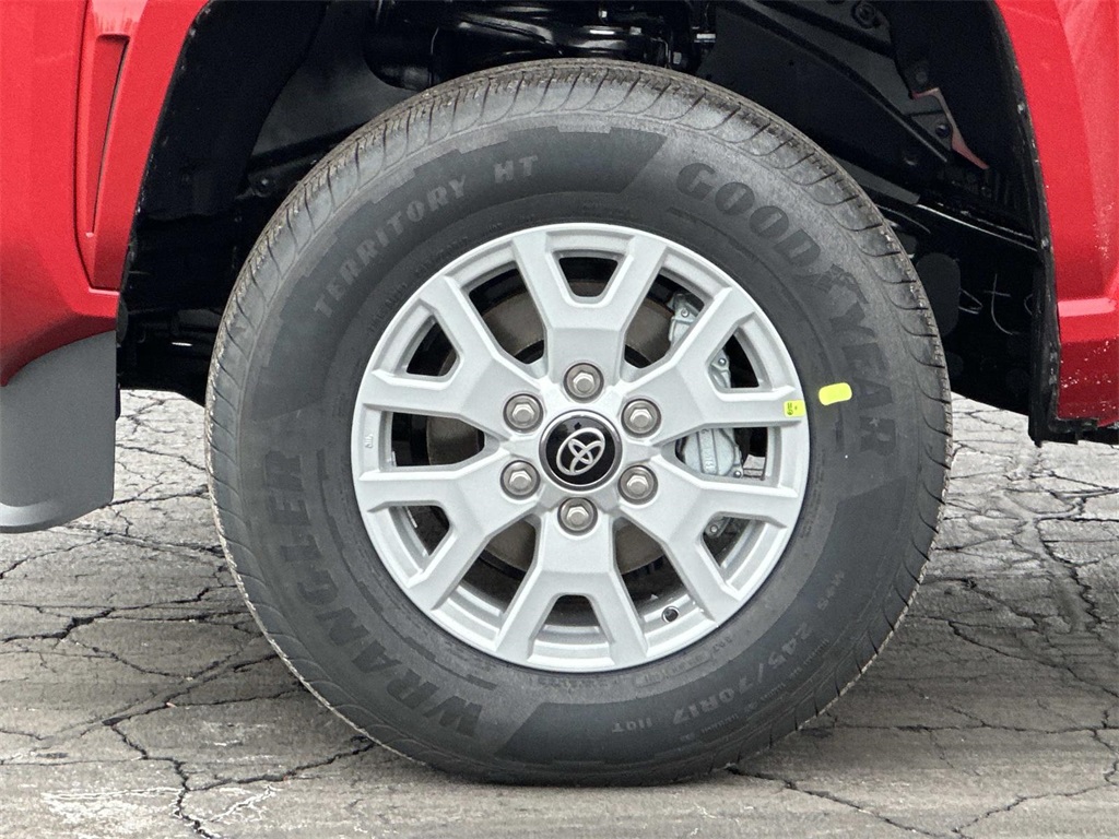 2026 Toyota Tacoma SR5 Image 8 of 31