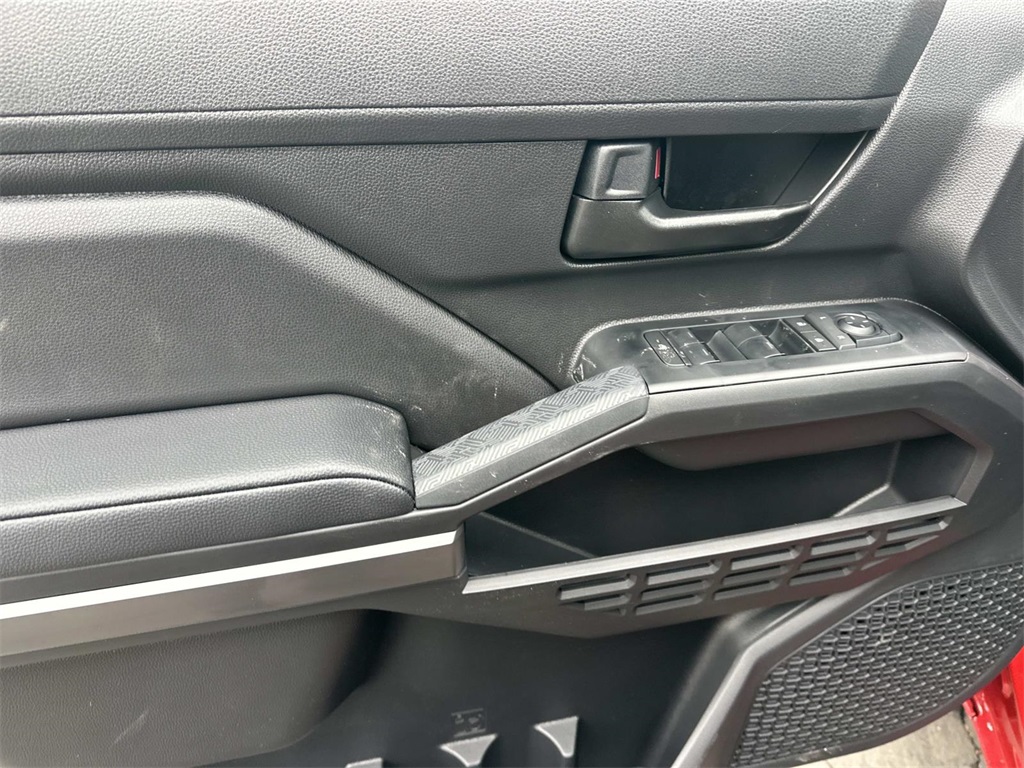 2026 Toyota Tacoma SR5 Image 18 of 31