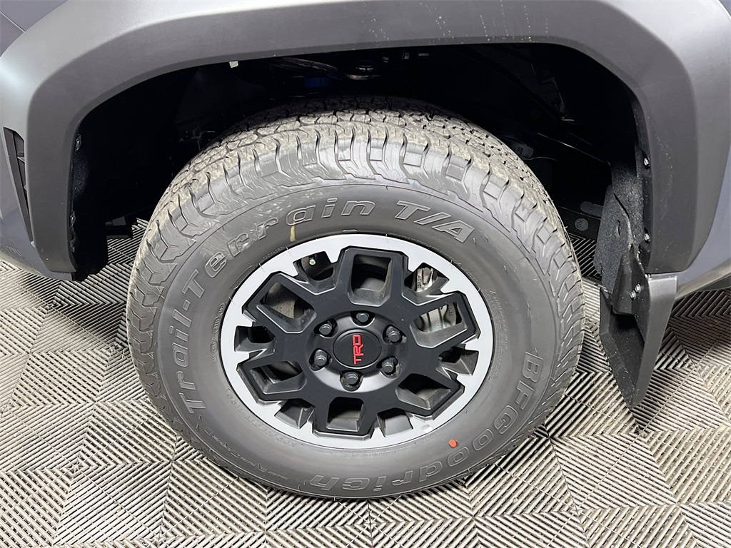 2026 Toyota Tacoma 4WD Image 9 of 31