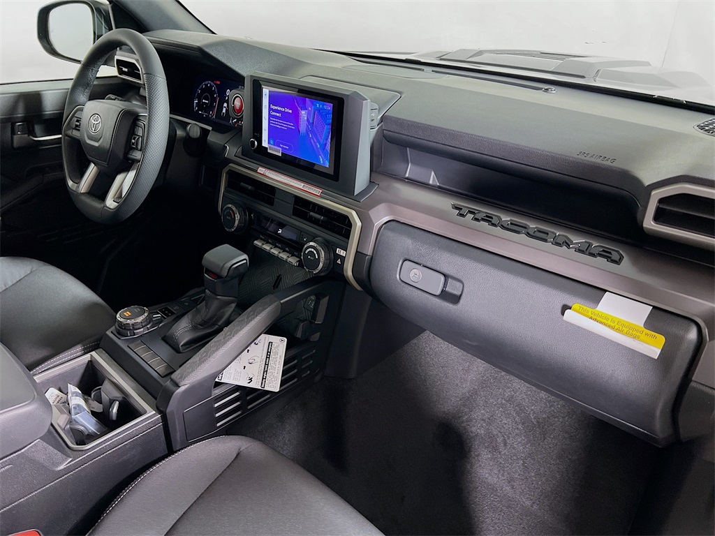 2026 Toyota Tacoma TRD Sport Image 14 of 31