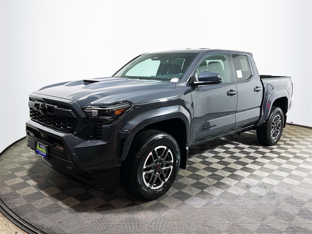 2026 Toyota Tacoma TRD Sport Image 1 of 31