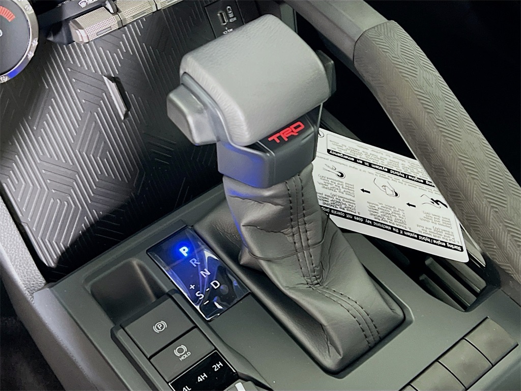 2026 Toyota Tacoma TRD Sport Image 24 of 31