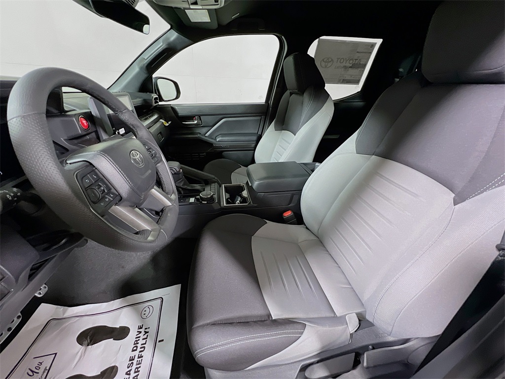 2026 Toyota Tacoma TRD Sport Image 13 of 31