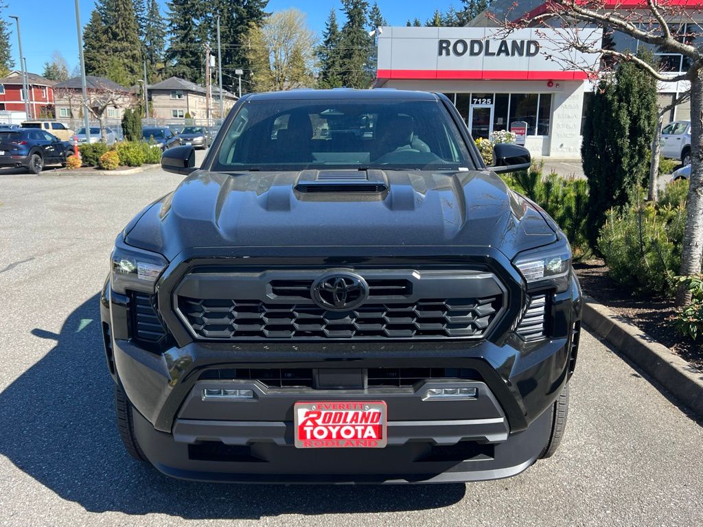 2026 Toyota Tacoma TRD Sport Image 2 of 25