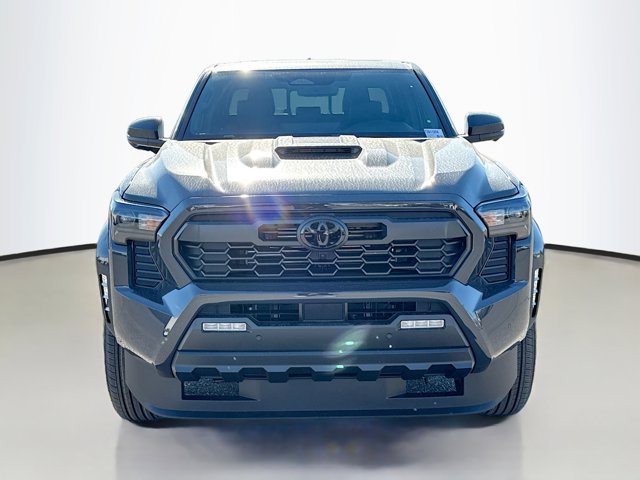 2026 Toyota Tacoma TRD Sport Image 2 of 37