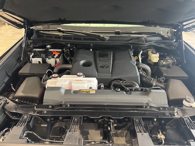 2026 Toyota Tundra SR5 Image 5 of 15