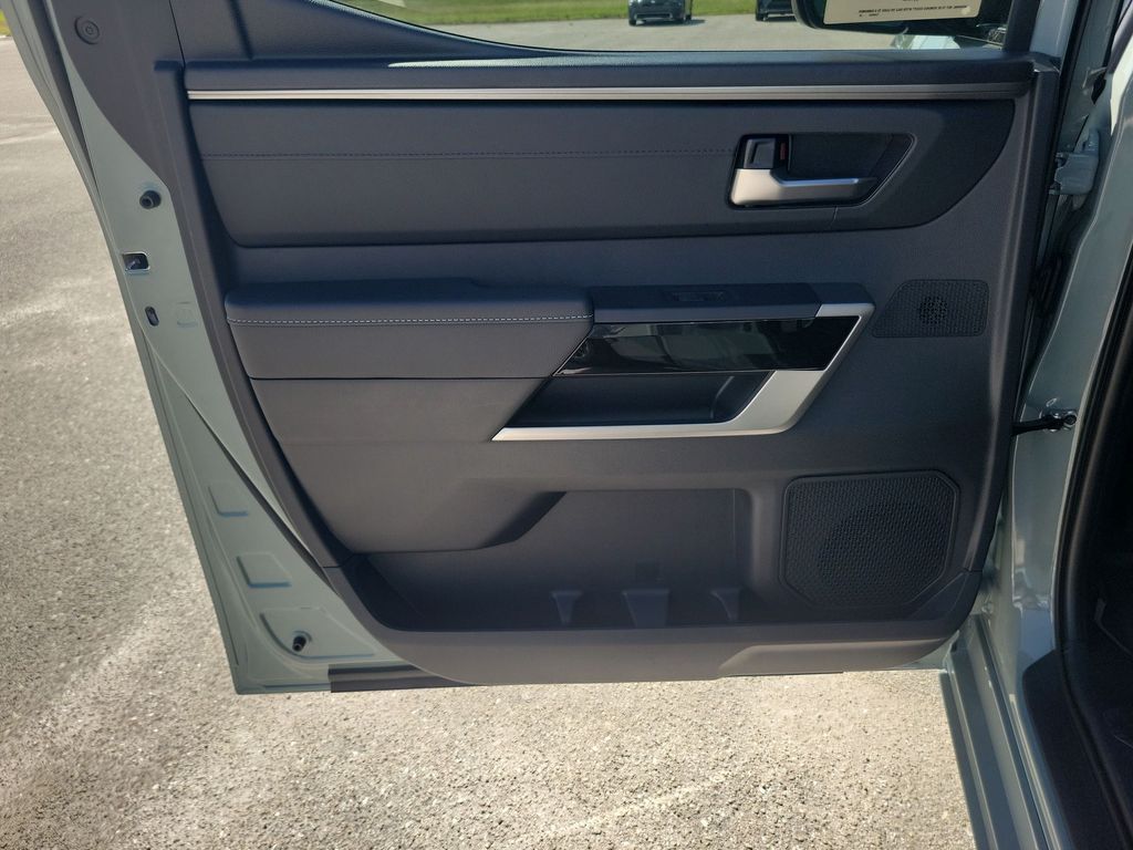 2026 Toyota Tundra Limited Image 32 of 49