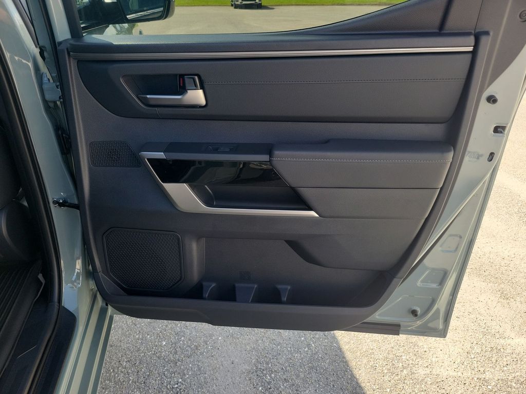 2026 Toyota Tundra Limited Image 30 of 49