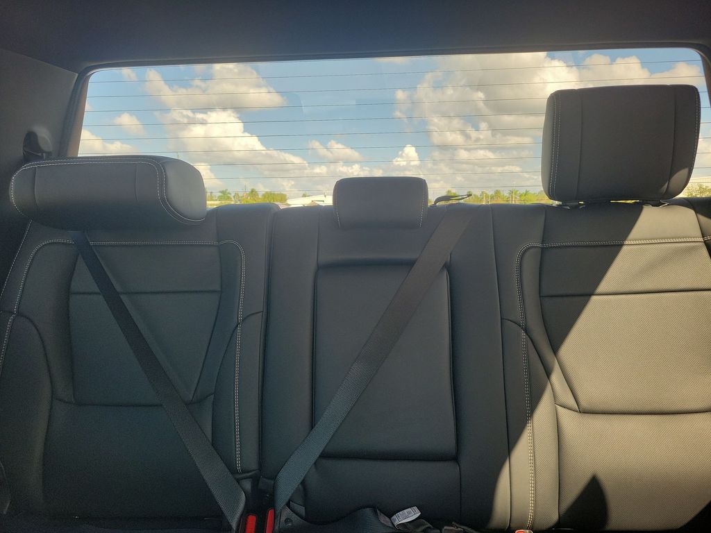 2026 Toyota Tundra Limited Image 16 of 49