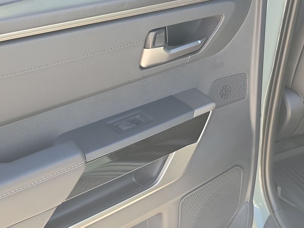 2026 Toyota Tundra Limited Image 29 of 49