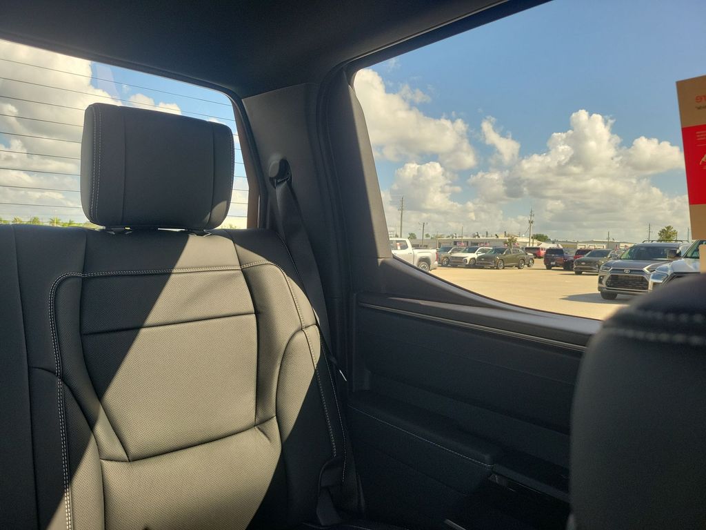 2026 Toyota Tundra Limited Image 17 of 49