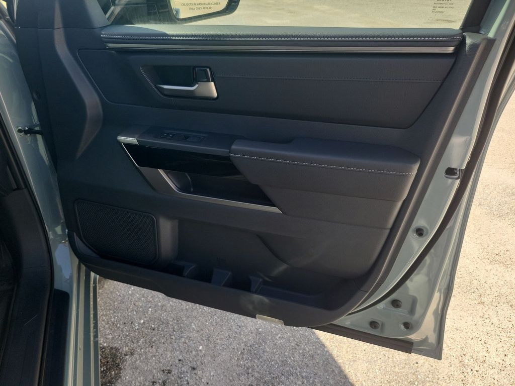 2026 Toyota Tundra Limited Image 34 of 49