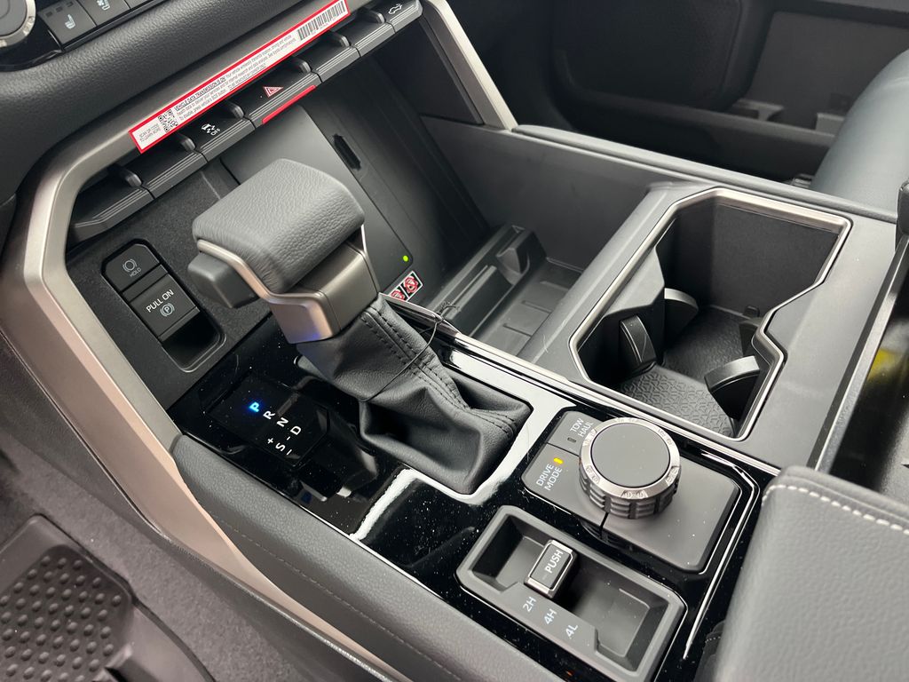 2026 Toyota Tundra 4WD Limited Hybrid Image 21 of 28