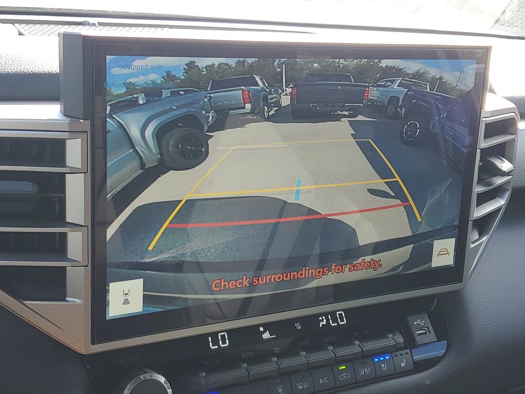 2026 Toyota Tundra Limited Image 19 of 32