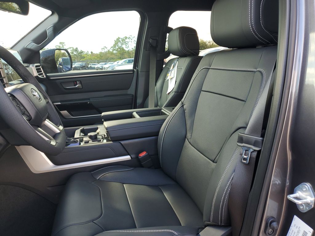 2026 Toyota Tundra Limited Image 12 of 32