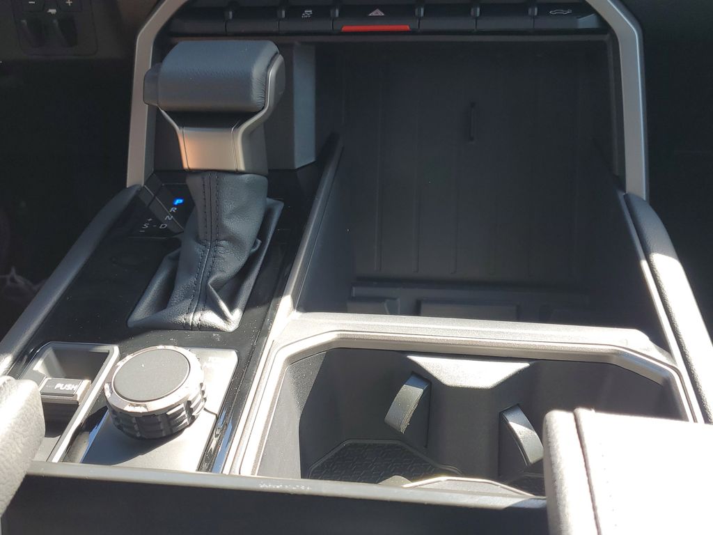 2026 Toyota Tundra Limited Image 30 of 32