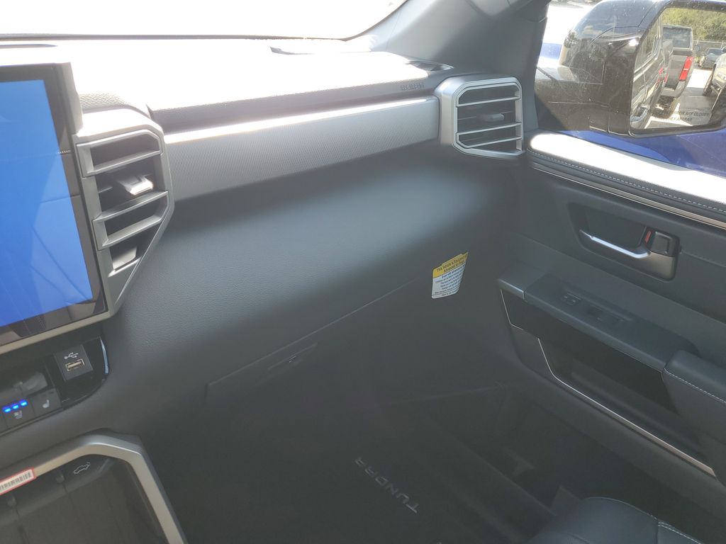 2026 Toyota Tundra Limited Image 16 of 32