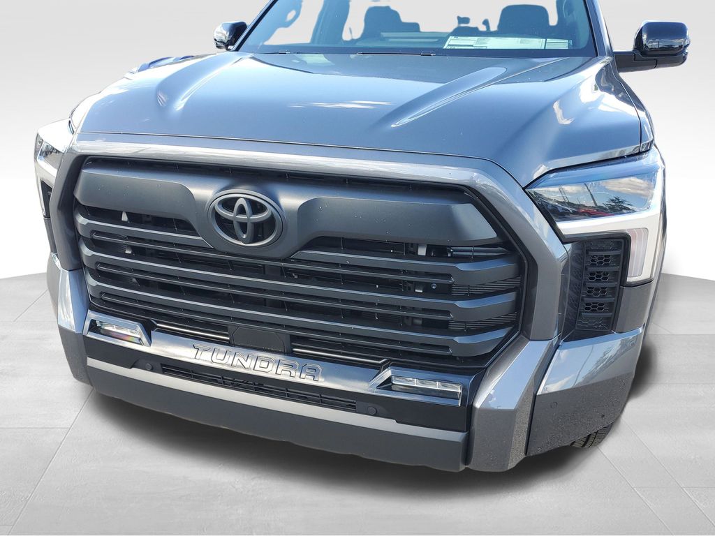 2026 Toyota Tundra Limited Image 25 of 32