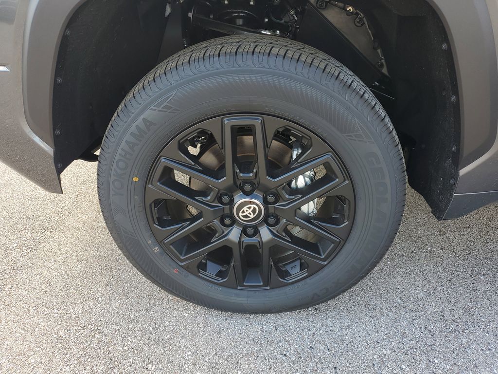 2026 Toyota Tundra Limited Image 8 of 32