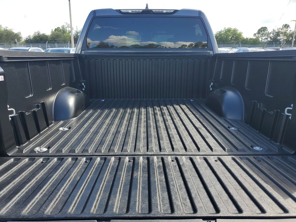 2026 Toyota Tundra Limited Image 9 of 32