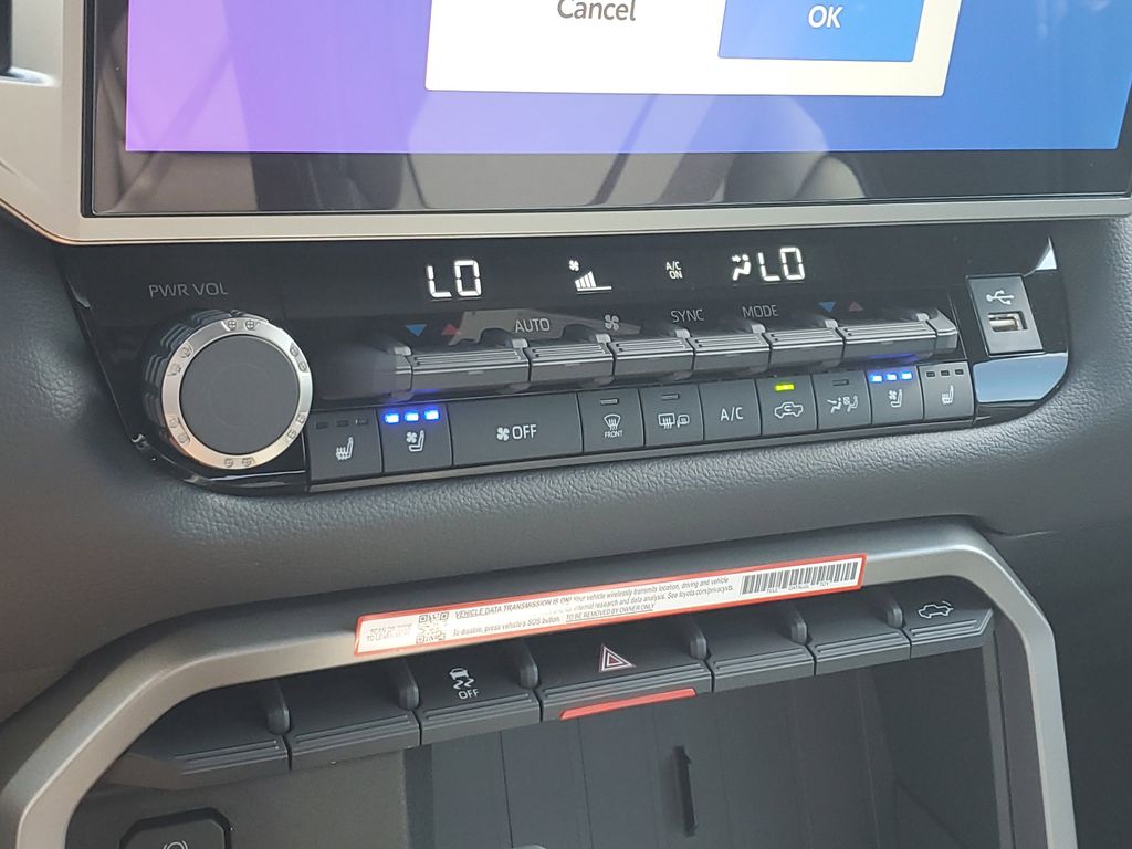 2026 Toyota Tundra Limited Image 20 of 32