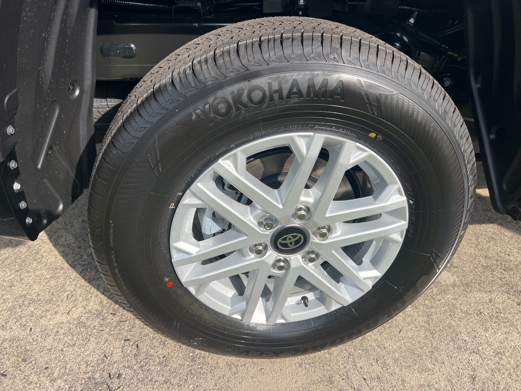 2026 Toyota Tundra SR5 Image 11 of 60