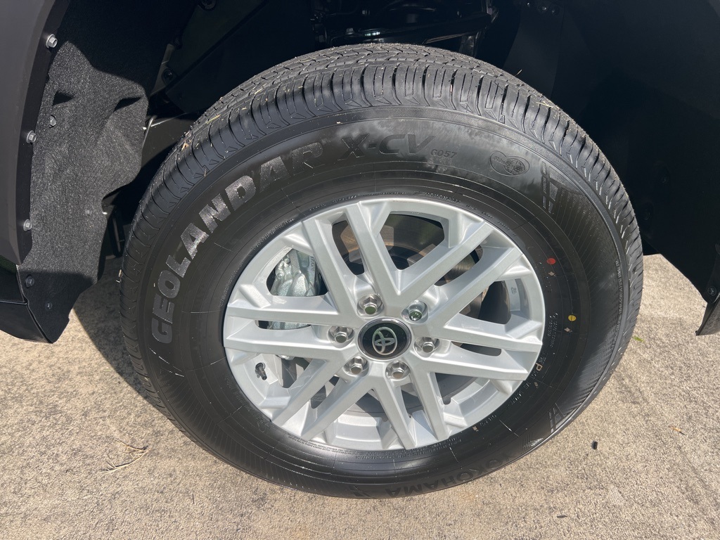 2026 Toyota Tundra SR5 Image 13 of 60