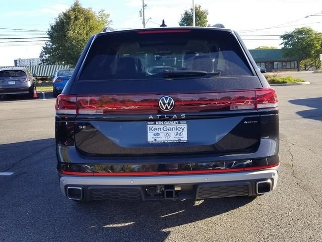 2026 Volkswagen Atlas 2.0T Peak Edition Image 5 of 15