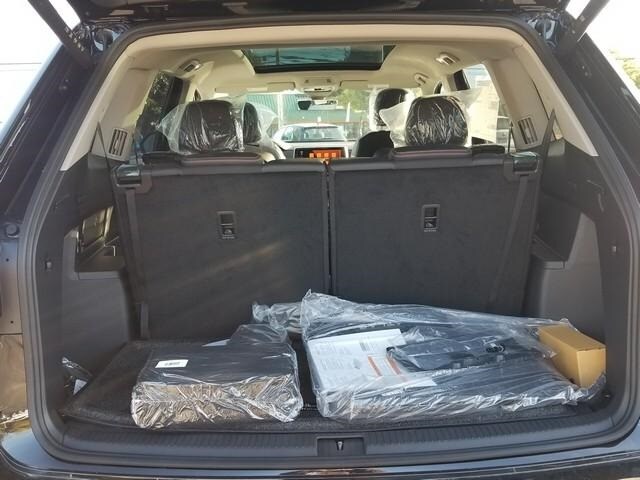 2026 Volkswagen Atlas 2.0T Peak Edition Image 4 of 15