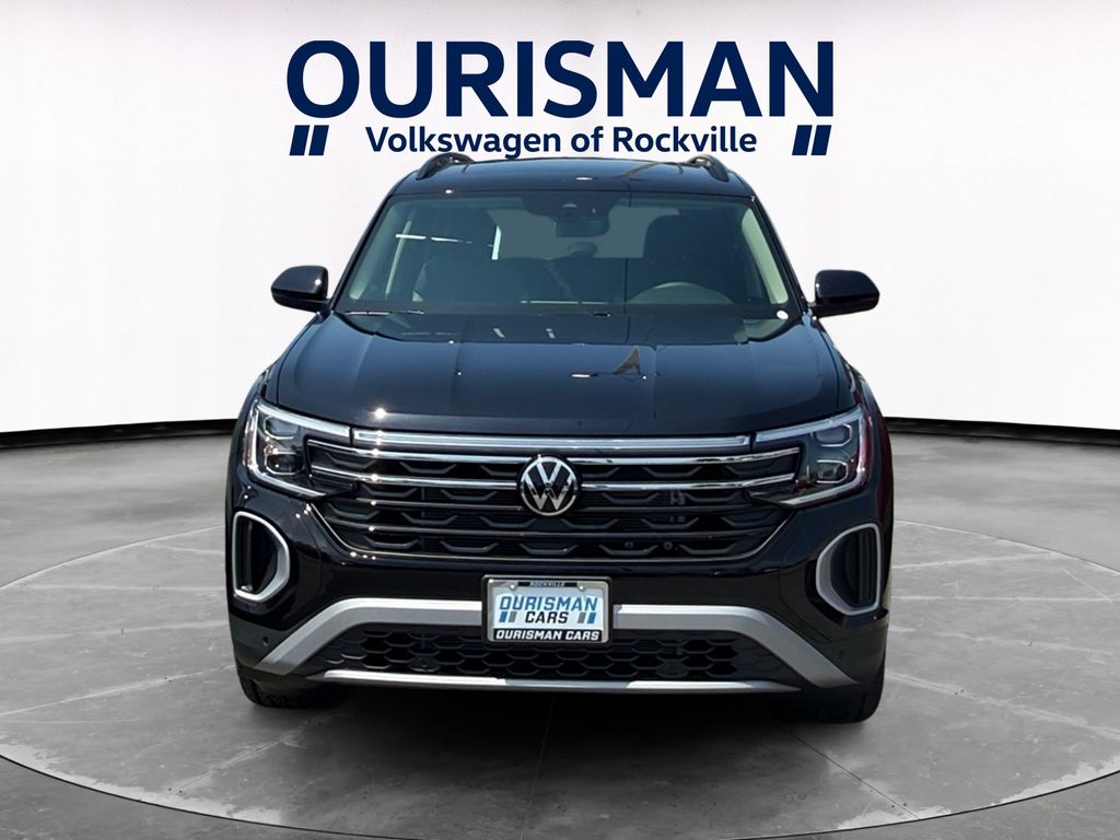 2026 Volkswagen Atlas 2.0T Peak Edition Image 2 of 28