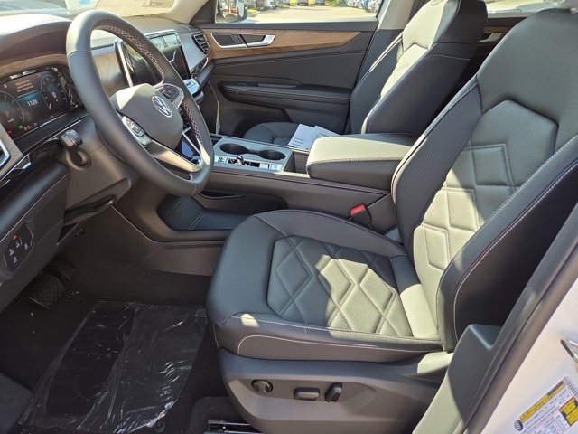 2026 Volkswagen Atlas 2.0T SE Image 6 of 10