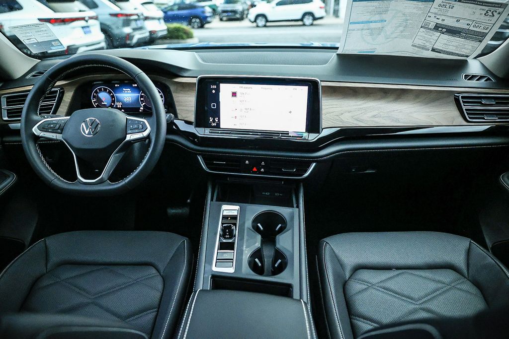 2026 Volkswagen Atlas 2.0T SE Image 14 of 34
