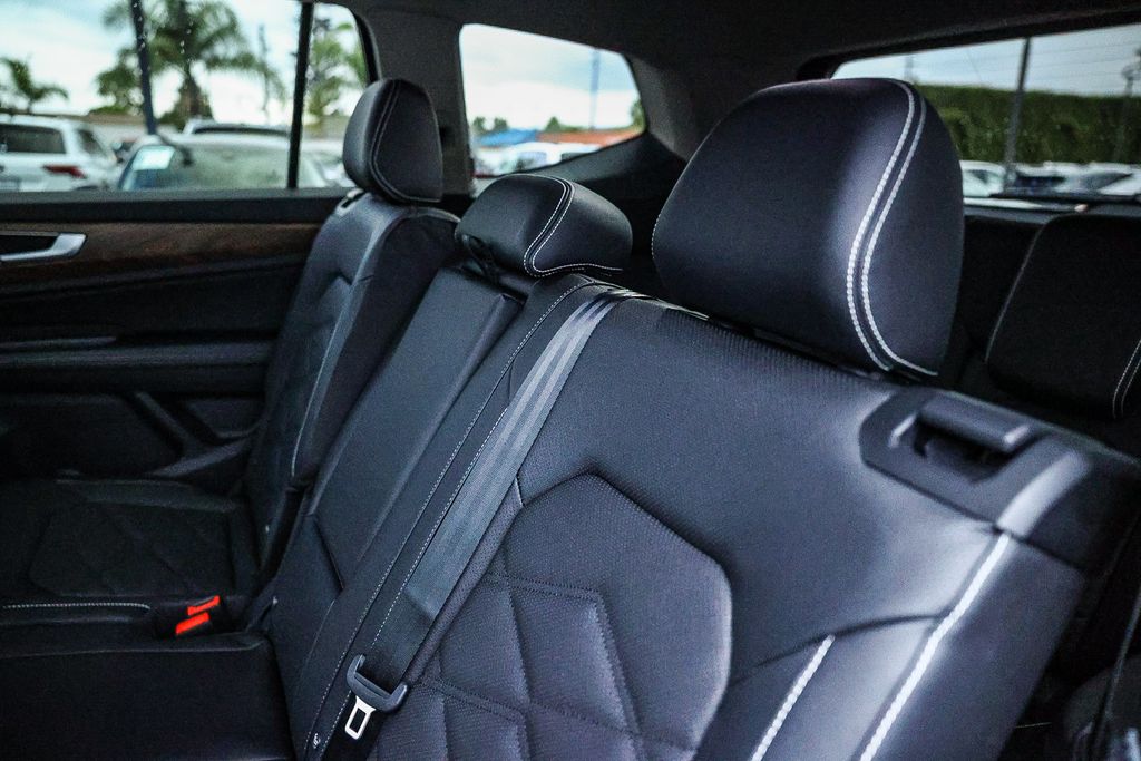 2026 Volkswagen Atlas 2.0T SE Image 9 of 34