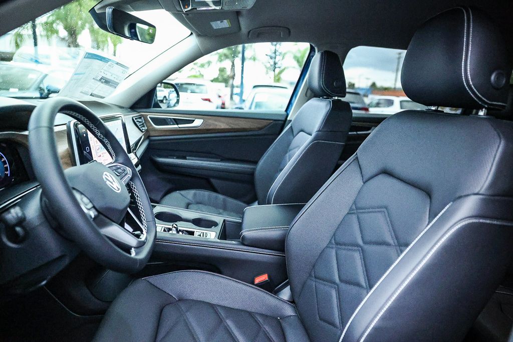 2026 Volkswagen Atlas 2.0T SE Image 12 of 34