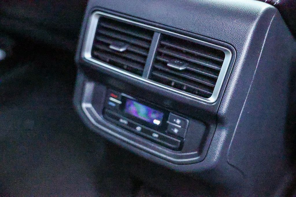 2026 Volkswagen Atlas 2.0T SE Image 23 of 34