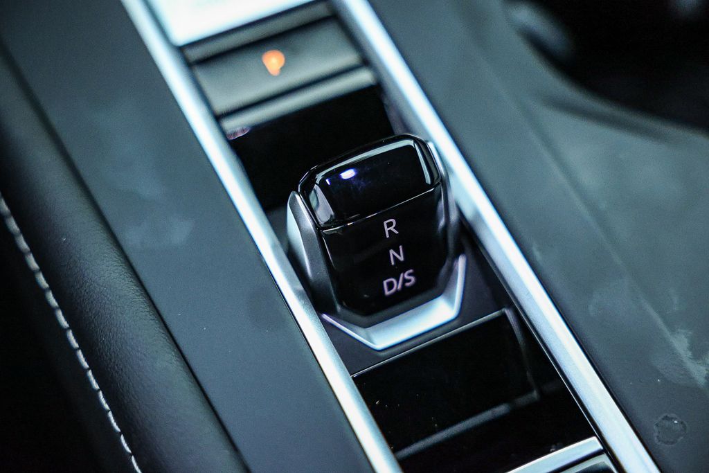 2026 Volkswagen Atlas 2.0T SE Image 26 of 34