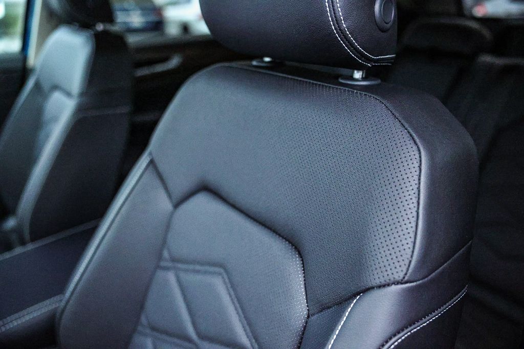 2026 Volkswagen Atlas 2.0T SE Image 13 of 34