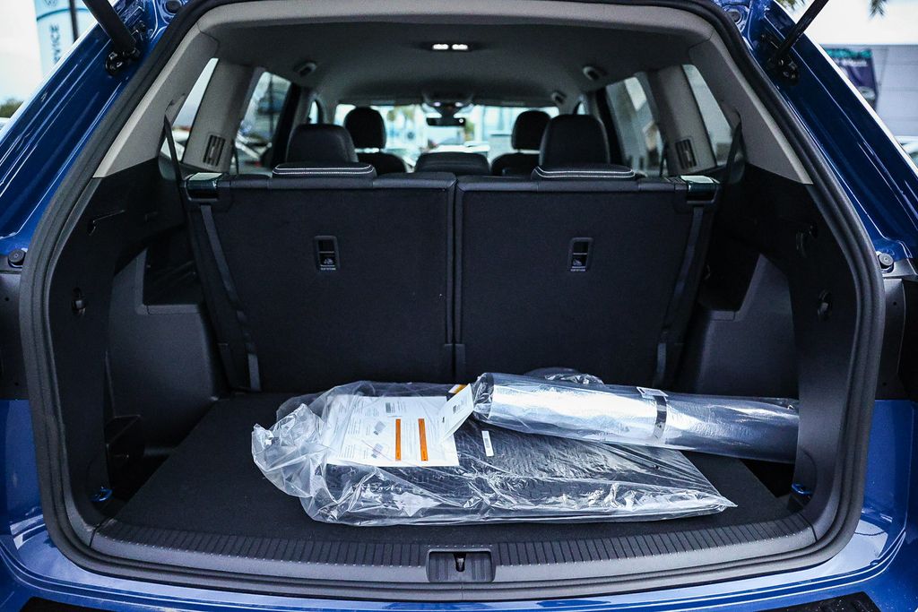 2026 Volkswagen Atlas 2.0T SE Image 8 of 34