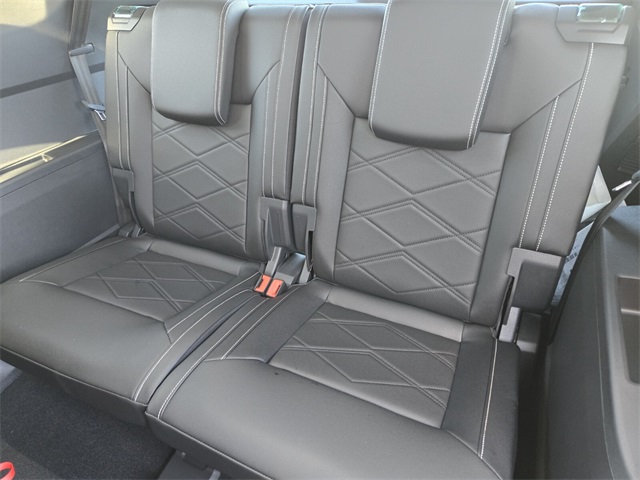 2026 Volkswagen Atlas 2.0T SE Image 6 of 12