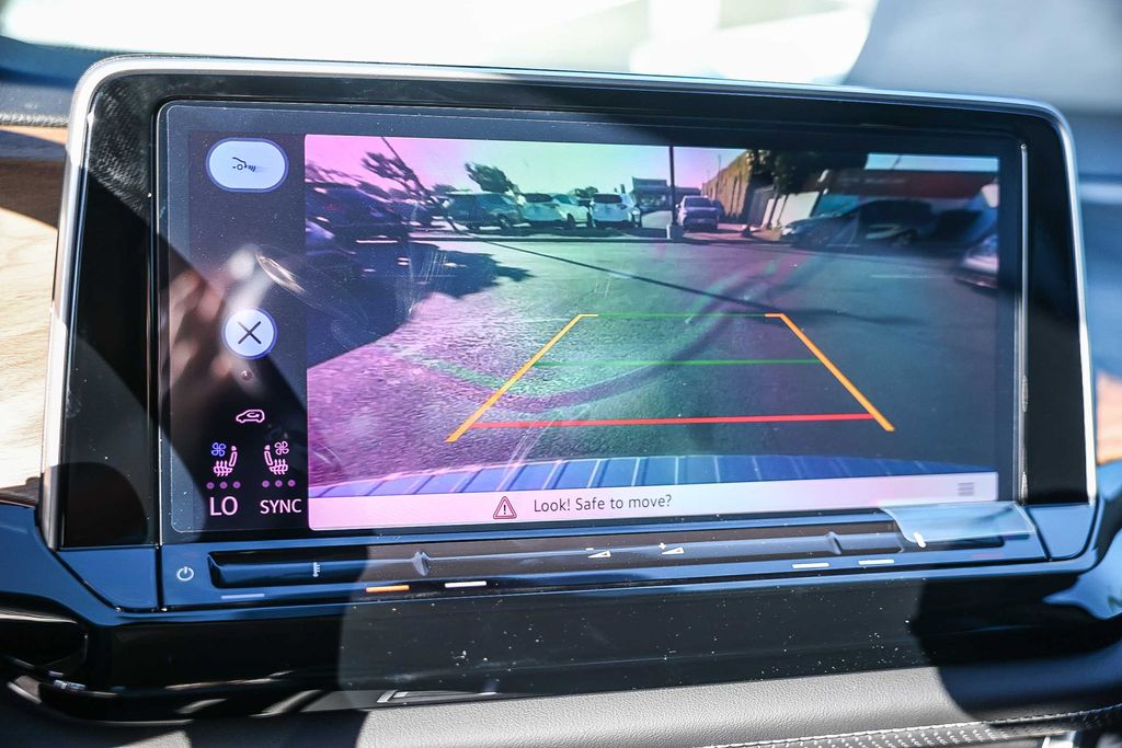 2026 Volkswagen Atlas 2.0T SE Image 16 of 33