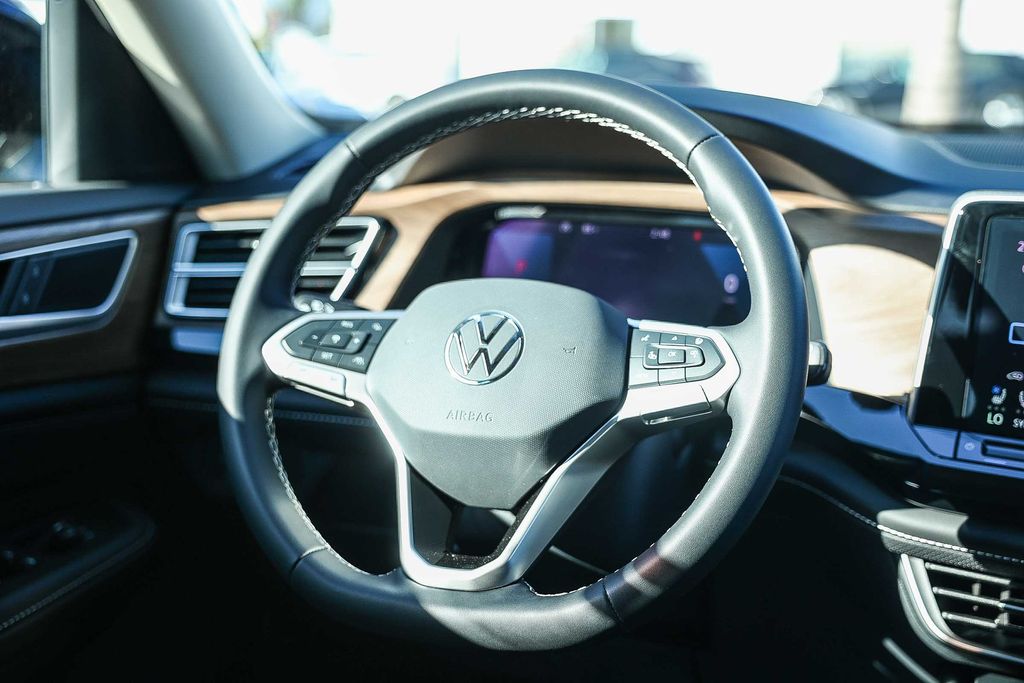 2026 Volkswagen Atlas 2.0T SE Image 32 of 33