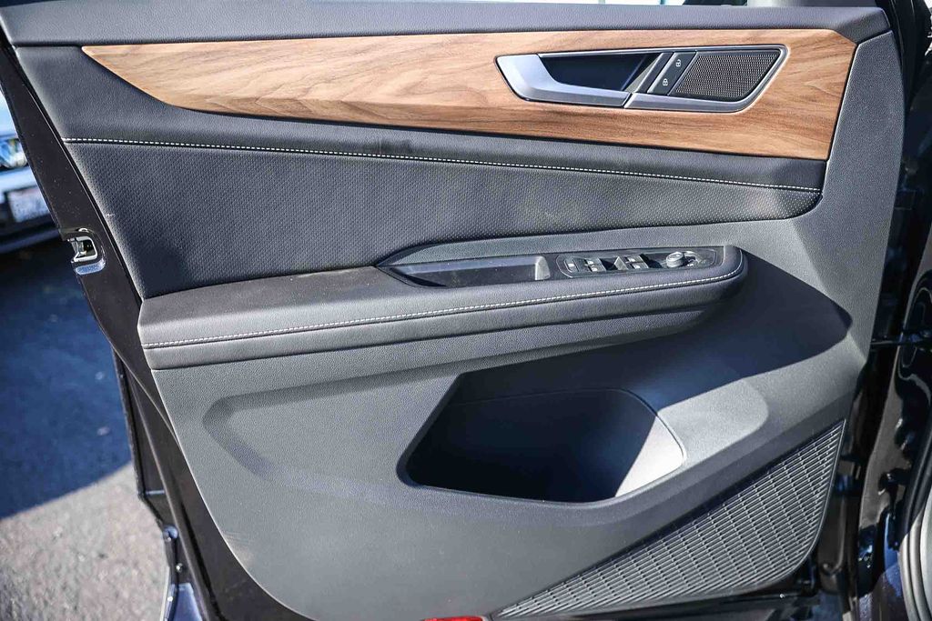 2026 Volkswagen Atlas 2.0T SE Image 19 of 33