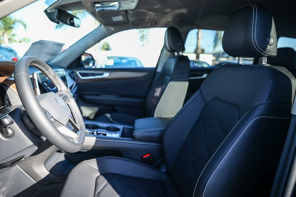 2026 Volkswagen Atlas 2.0T SE Image 12 of 33