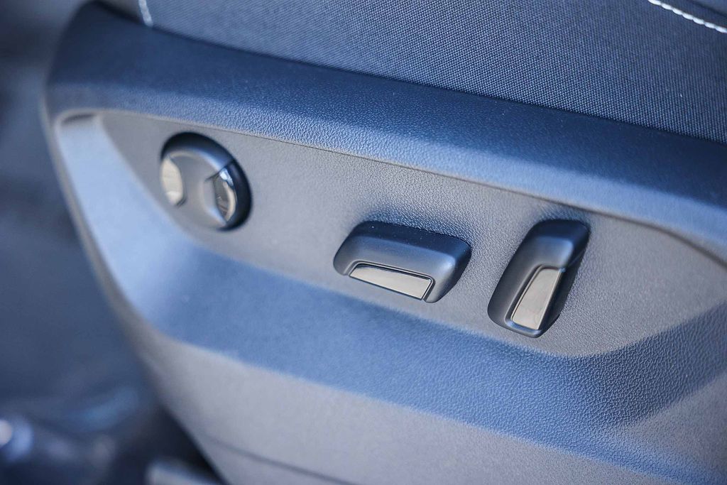 2026 Volkswagen Atlas 2.0T SE Image 29 of 33